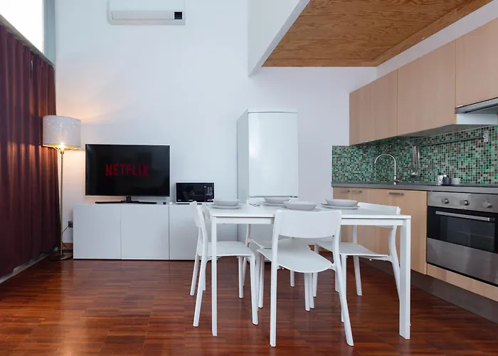 White And Brown Exclusive Loft With Terrace - Free Parking - M2 Station